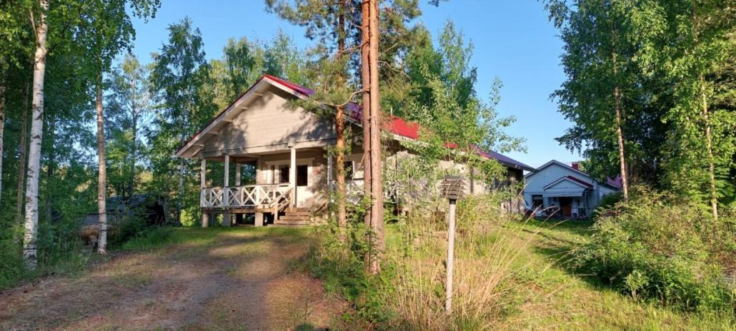 Pulla Karvisen Maatilamatkailussa Ruokola Extérieur photo